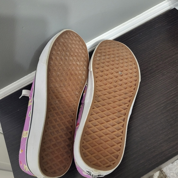 VANS - Picture 2 of 2